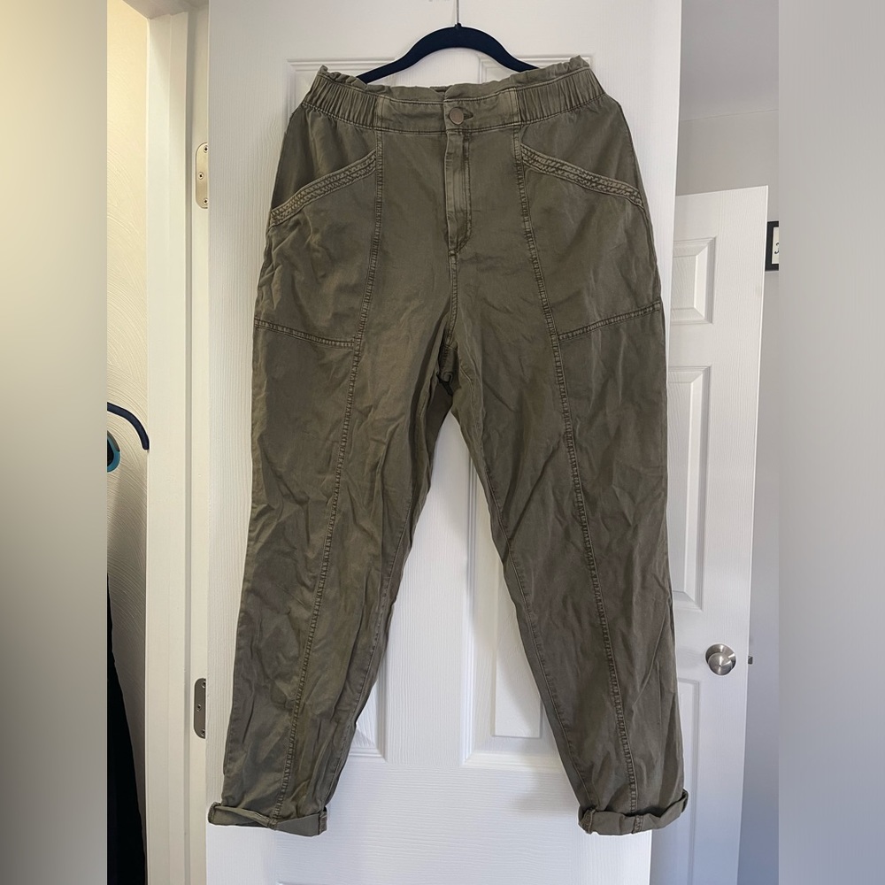 Old Navy Utility Pant - Army Green - size M